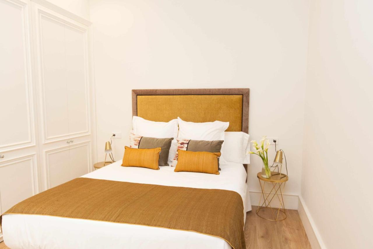 Isg Apartments Cedaceros 12 Seville Luaran gambar