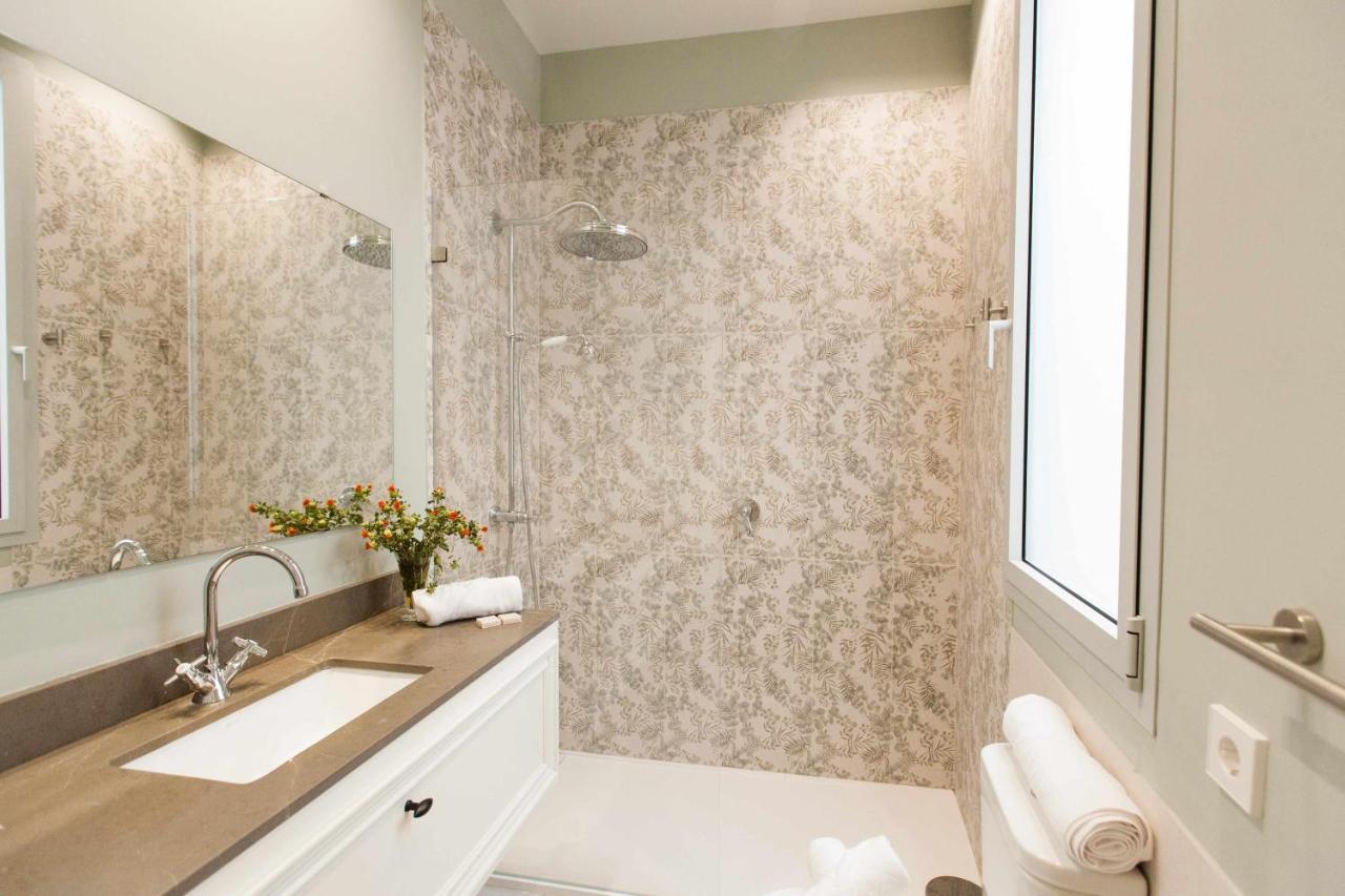 Isg Apartments Cedaceros 12 Seville Luaran gambar